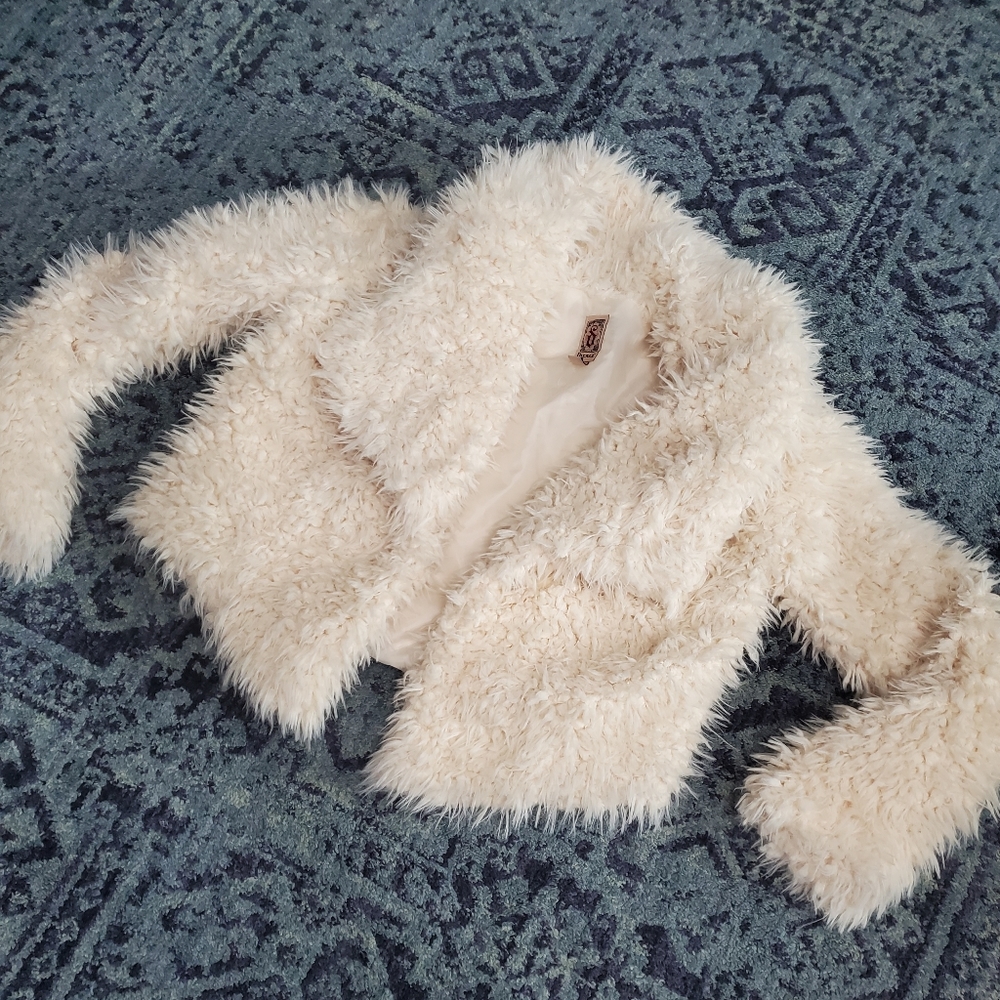Decree Faux Fur Long Sleeve Cream Jacket - Picture 3 of 12